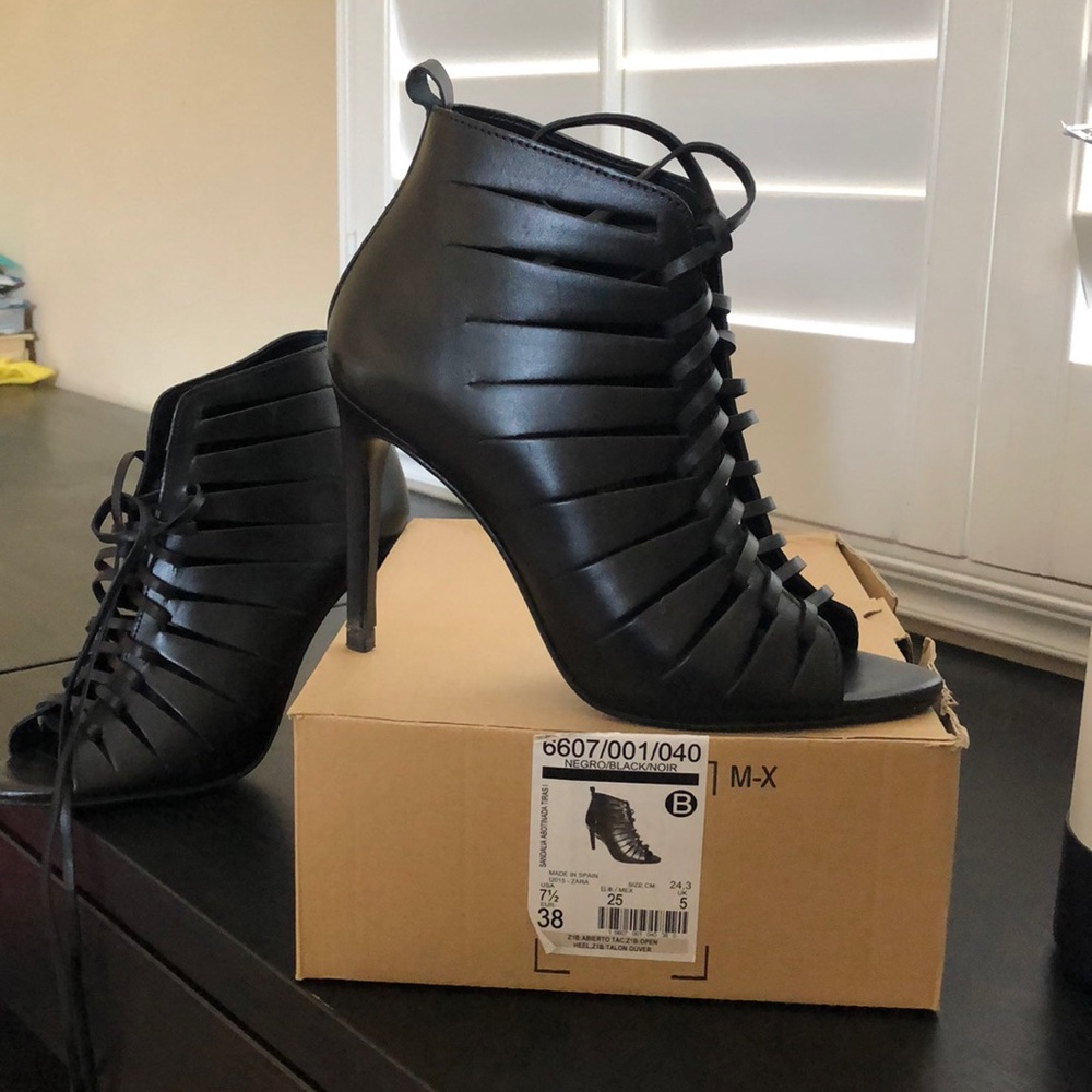 ZARA LEATHER HIGH HEEL BOOTIE STYLE SANDALS.